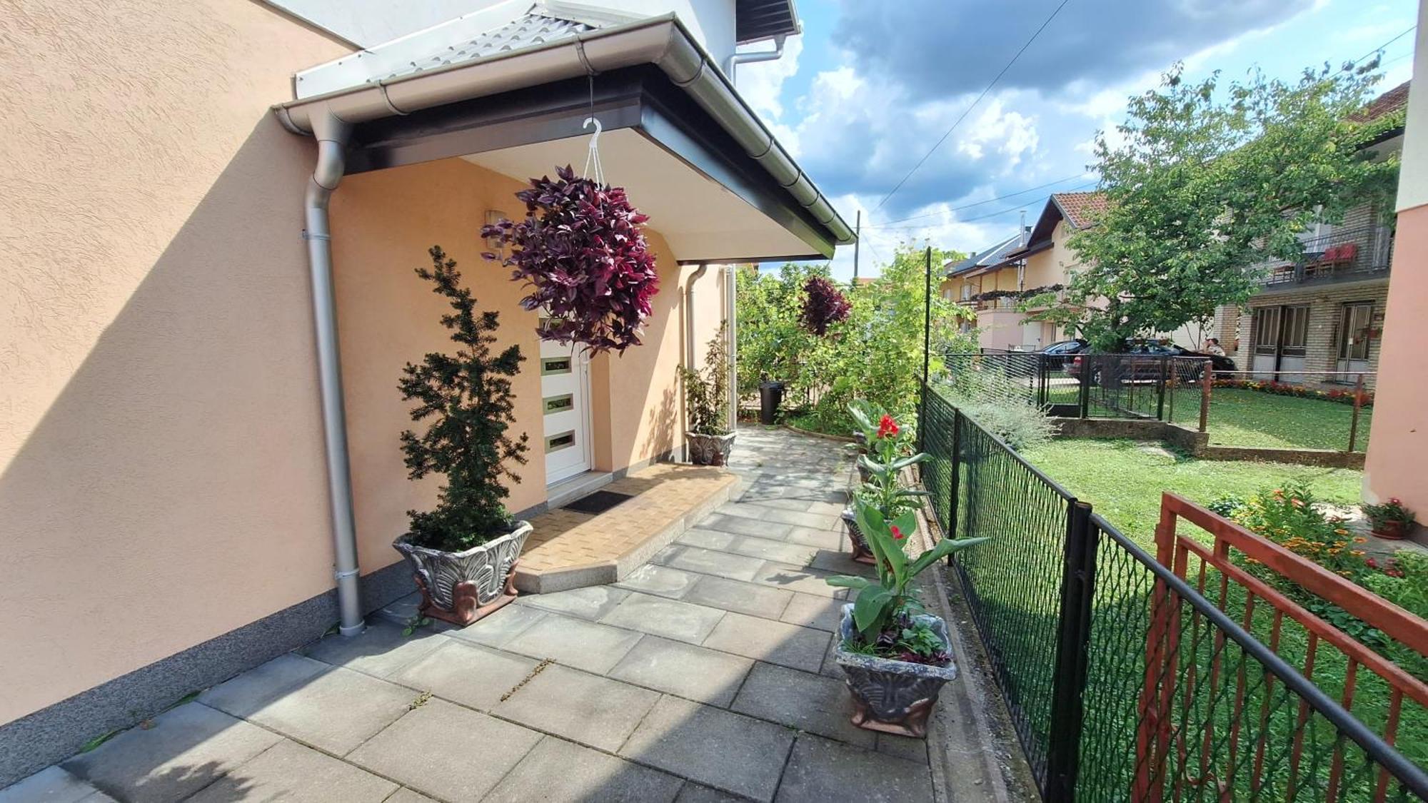 Kaca Apartmani 1 Banja Luka Exterior photo