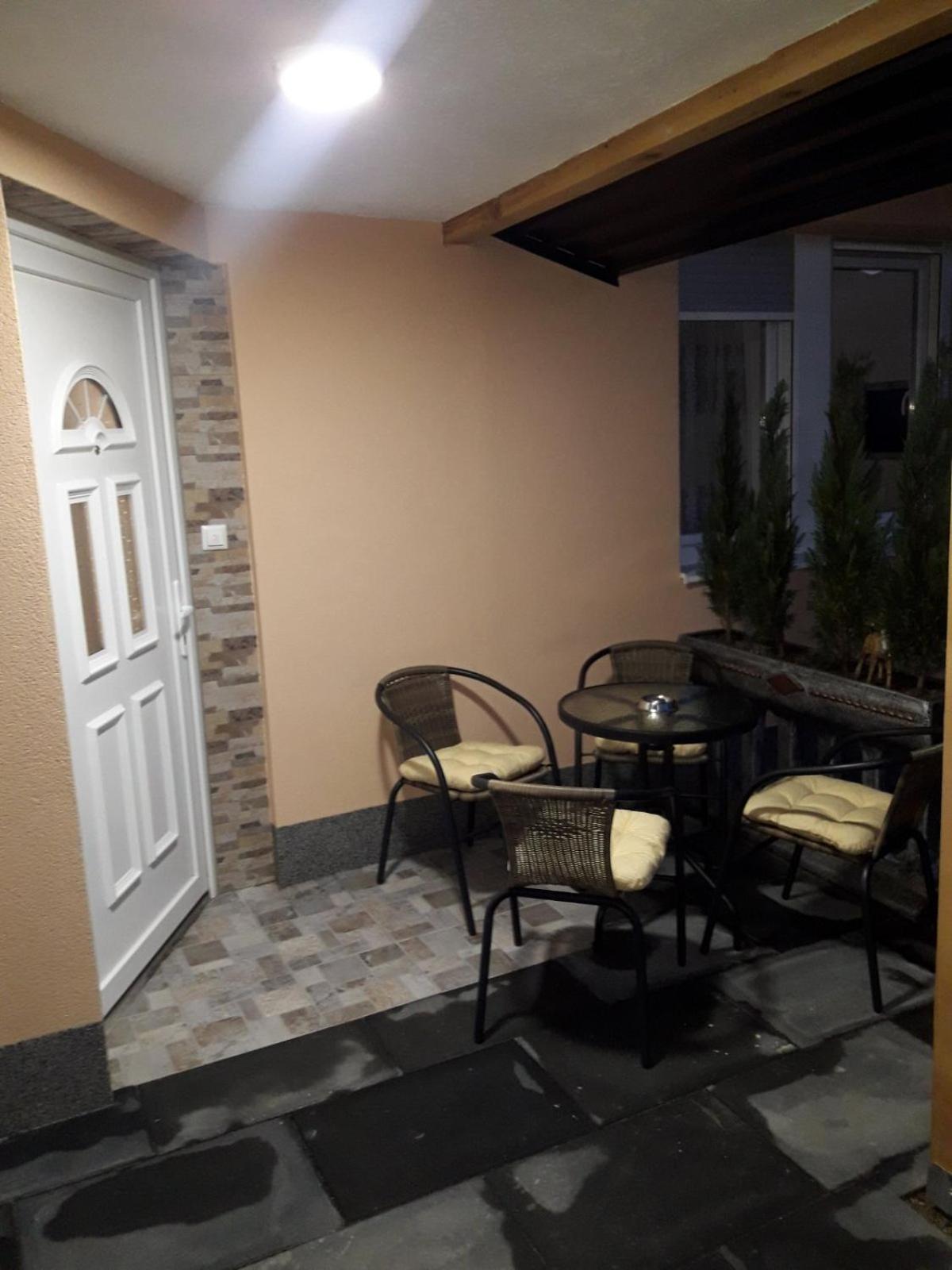Kaca Apartmani 1 Banja Luka Exterior photo